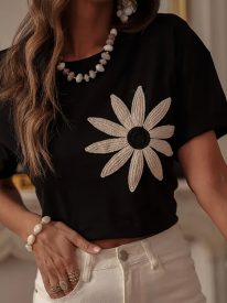 Fashion Contrast Color Flower Embroidery T-shirt